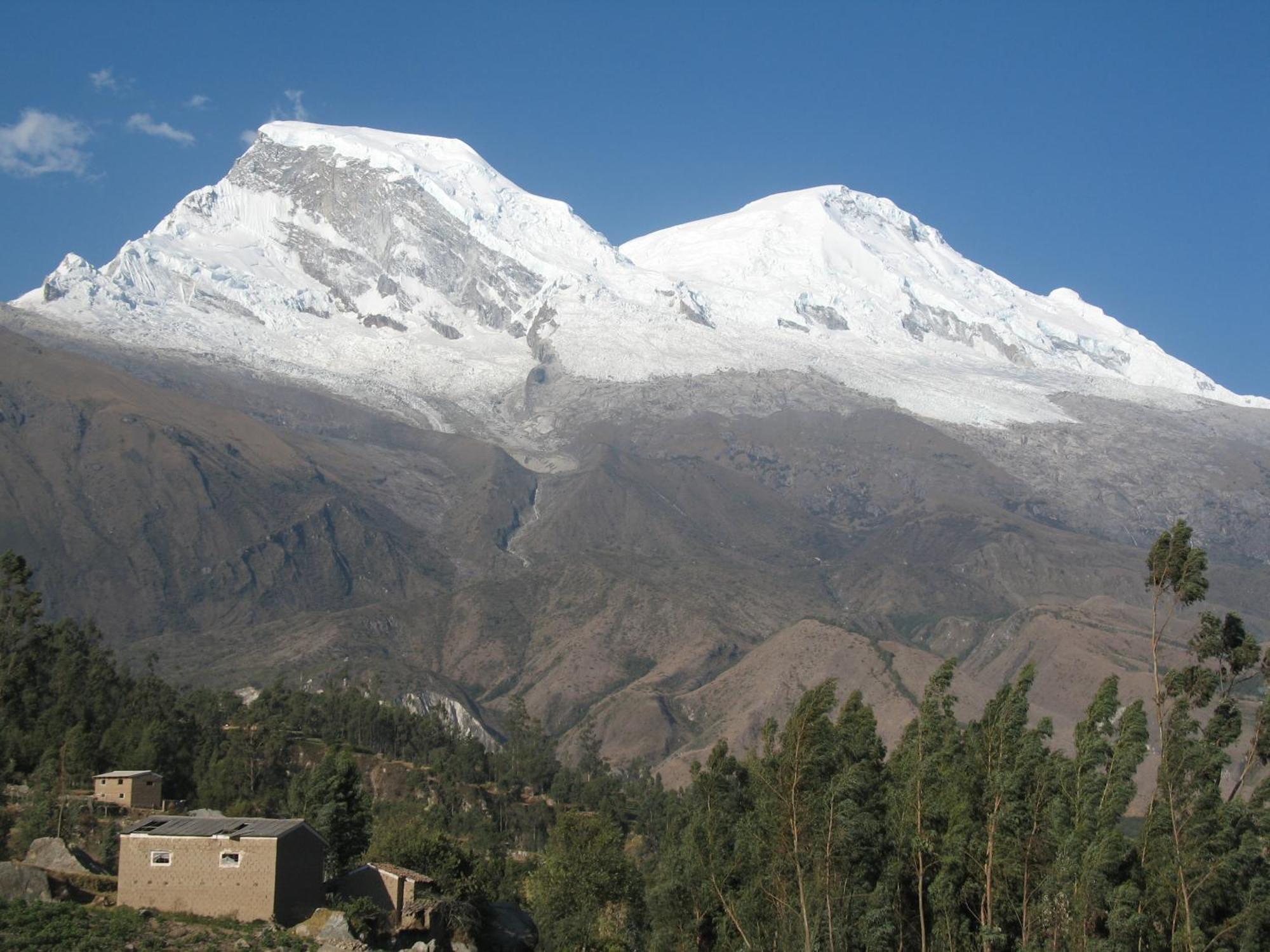 לינה וארוחת בוקר Amazing Huaraz מראה חיצוני תמונה